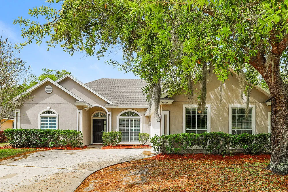 4 bed, 2.0 bath, 2177 sqft, $2,490 — Photo 1