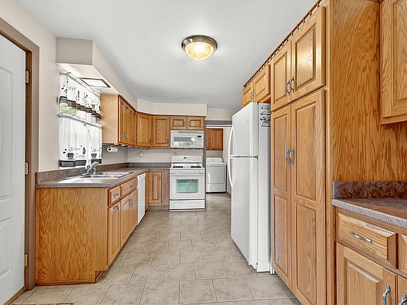 5th image of 34453 S Davy Ln
