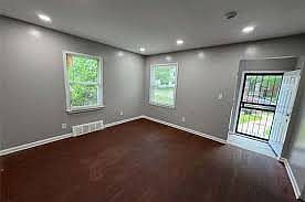 1st image of 15467 Meyers Rd