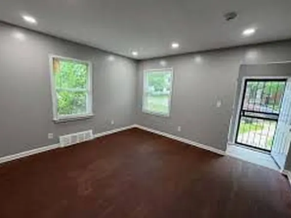 15467 Meyers Rd, Detroit, MI 48227