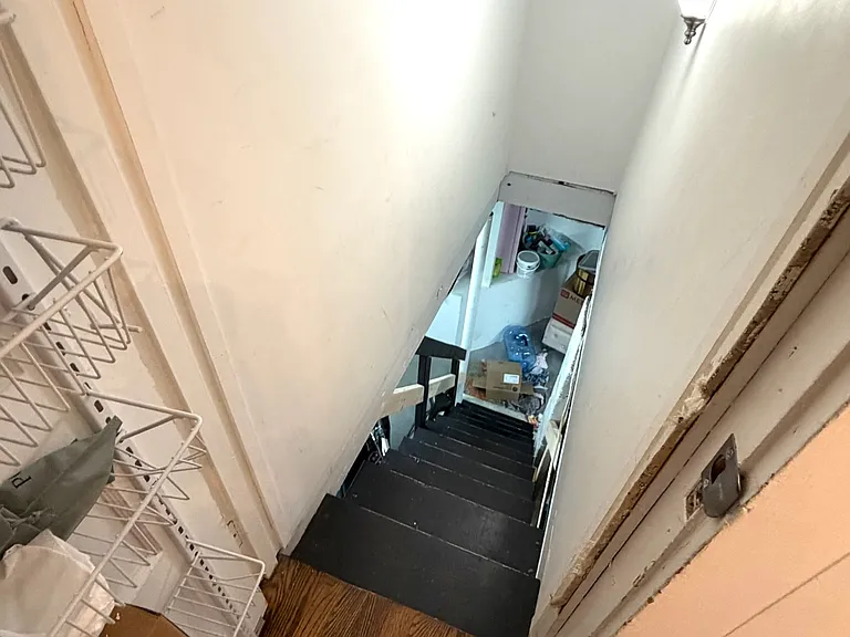 258 E Moody Ave — Photo 67