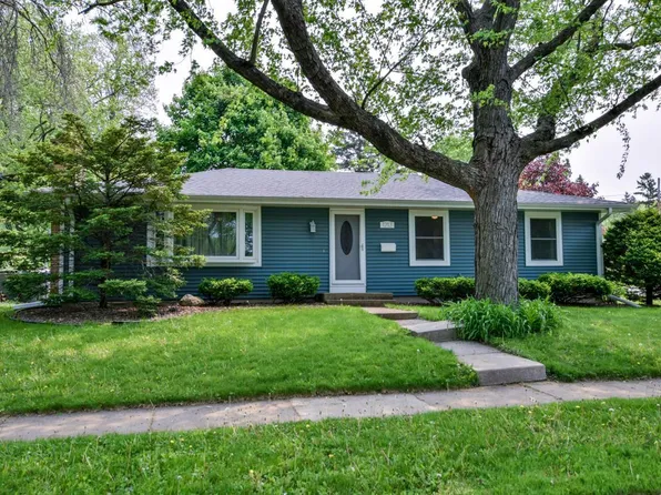 1213 Acewood BOULEVARD, Madison, WI 53716