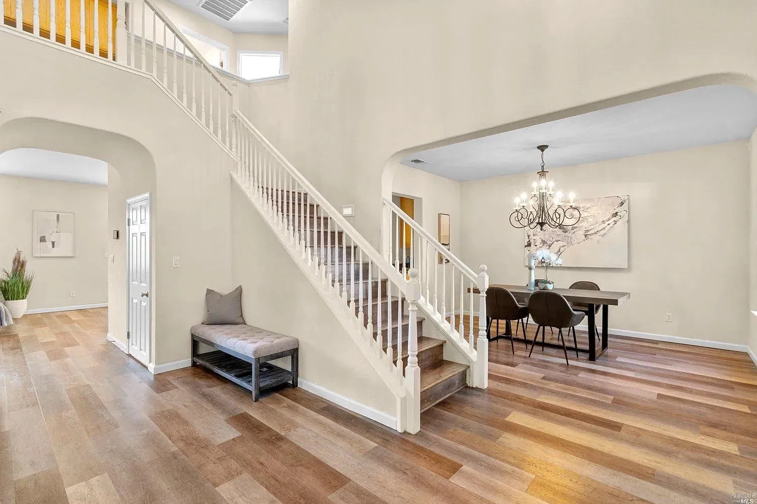 4 bed, 2864 sqft, $4,800 — Photo 3