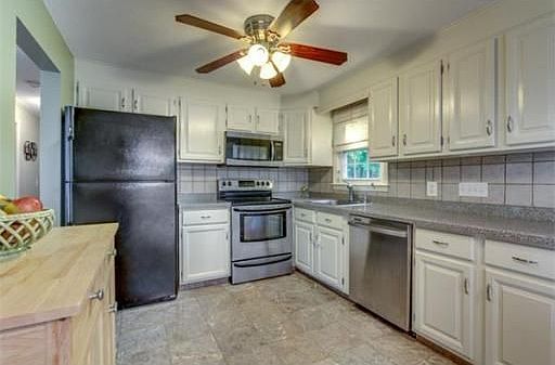 3rd image of 32 Garden Ave