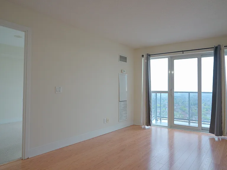 135 Village Green Sq #3925 — Photo 10