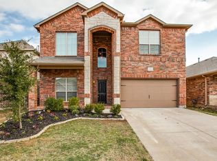 2204 Frosted Willow Ln, Fort Worth, TX 76177