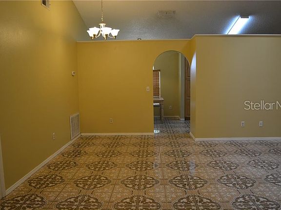 5th image of 12613 Belrose Ave