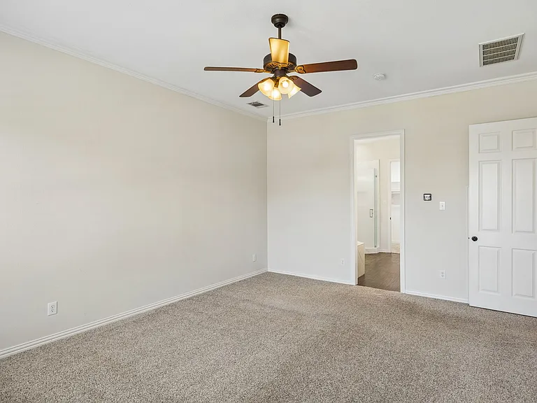 1613 Long Prairie Ct — Photo 32