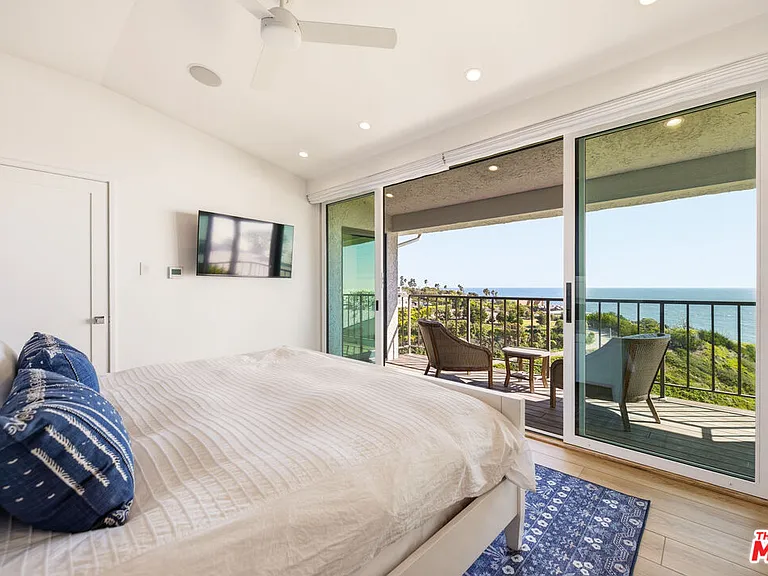 6817 Seawatch Ln — Photo 20