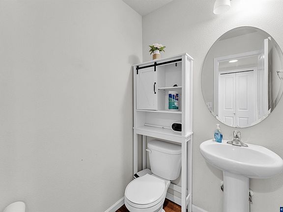 5th image of 4940 Skylab Ave NE