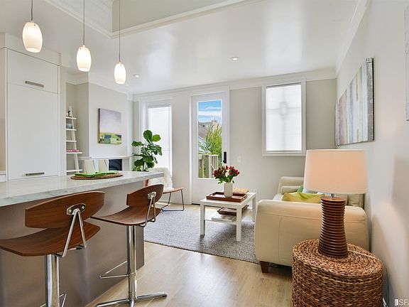 3rd image of 2362 Folsom St #A