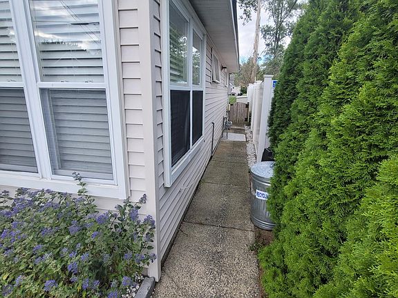 2nd image of 602 Central Ave