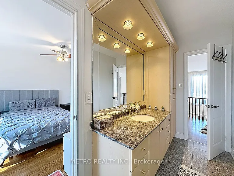 17 Twin Circle Ct #ENTIRE — Photo 22