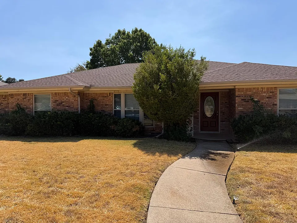 2765 N Hillbrier Cir