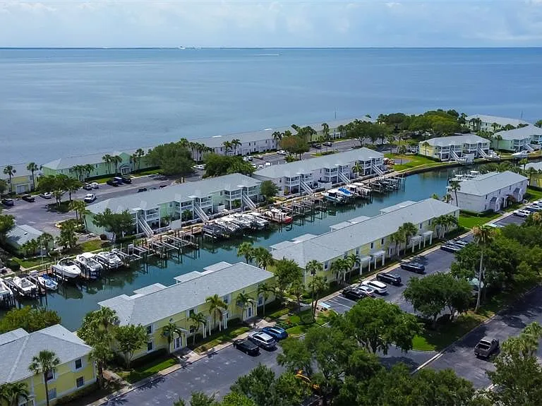 5092 Beach Dr SE #A — Photo 1