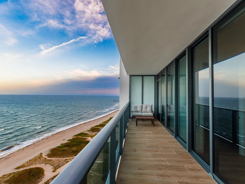 900 N Ocean Blvd #1904