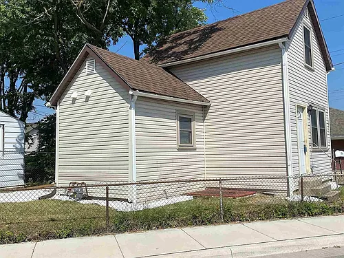 706 Erie St Photo 1
