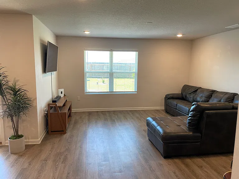 5240 Peach Dr — Photo 27