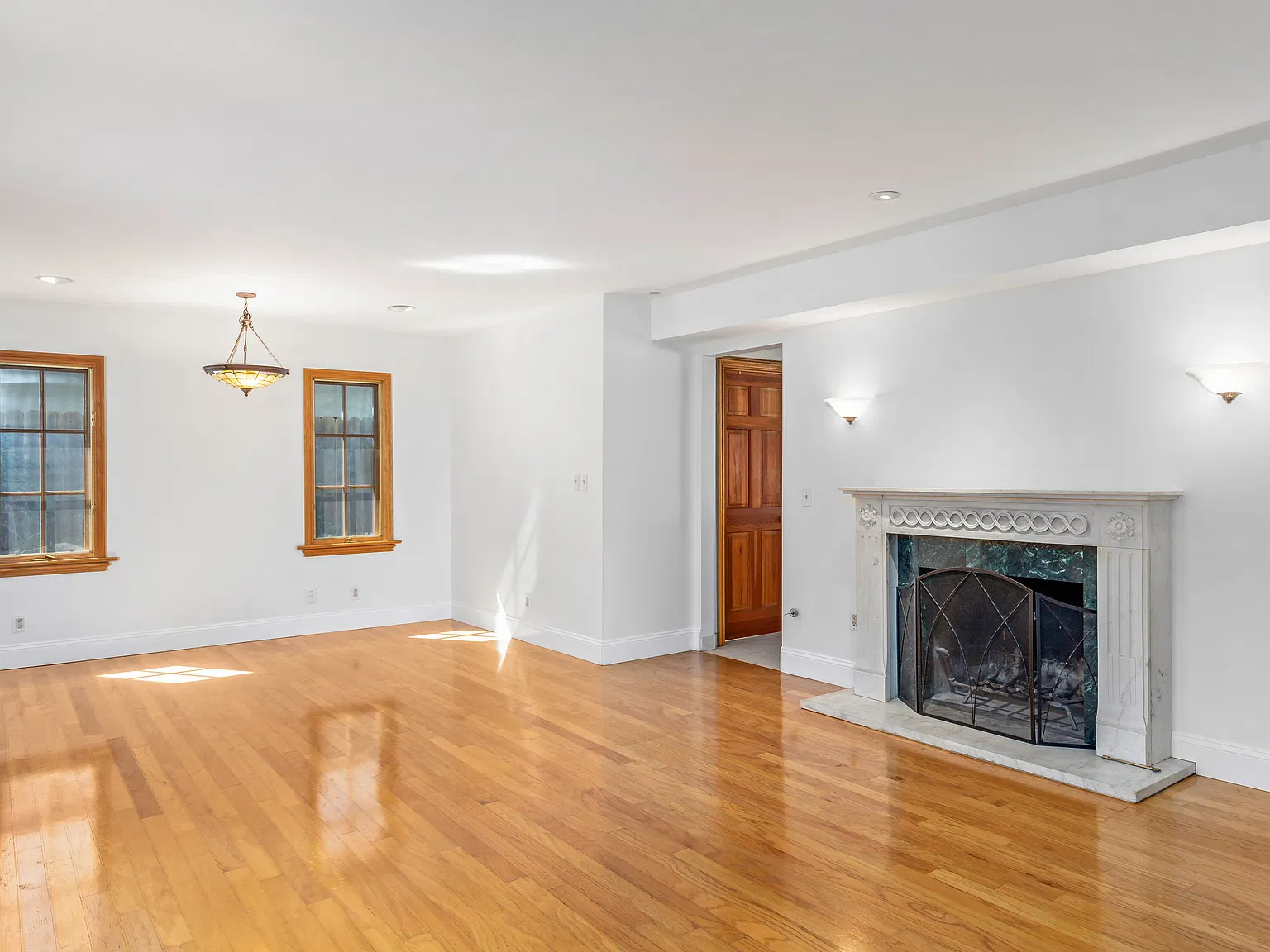 4 bed, 2729 sqft, $6,250 — Photo 3