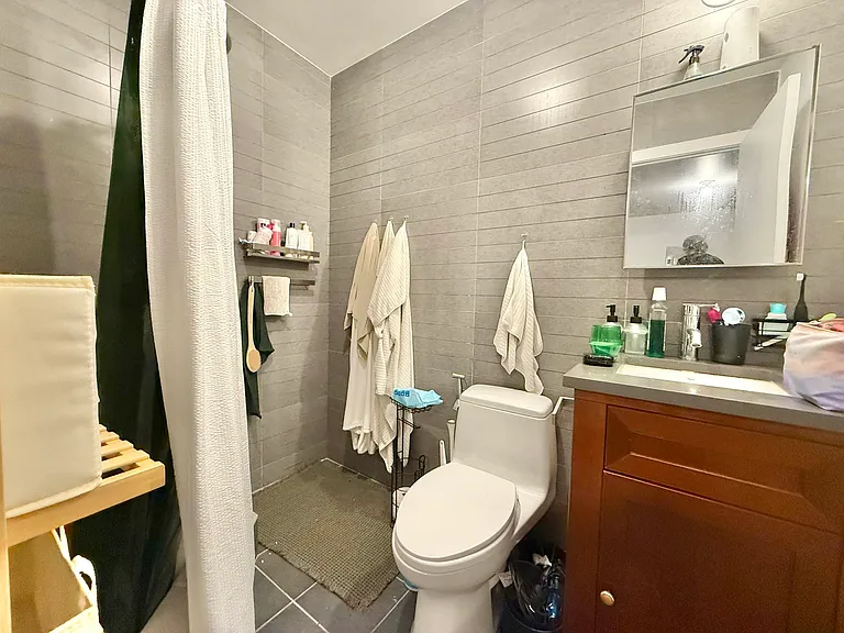 16 Meserole St #1B — Photo 29