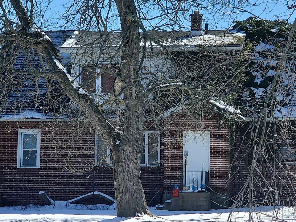 2357 Berg Rd, West Seneca, NY 14218 Zillow