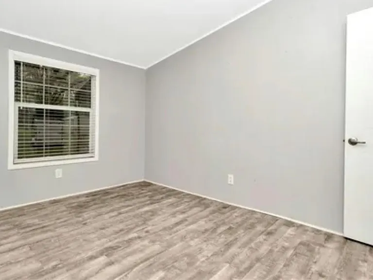 7029 Forbes Rd — Photo 6