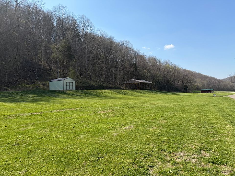 1st image of 700 Potters Creek Rd