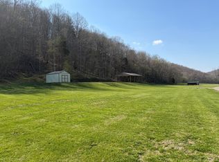 700 Potters Creek Rd, Burkesville, KY 42717
