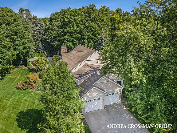 3rd image of 4386 Lakes Edge Dr