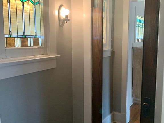3rd image of 1408 W Balmoral Ave Floor 2