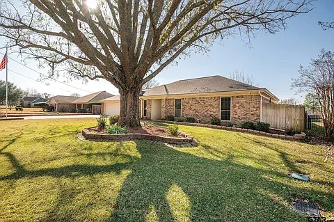 3863 Lamb Dr — Photo 9