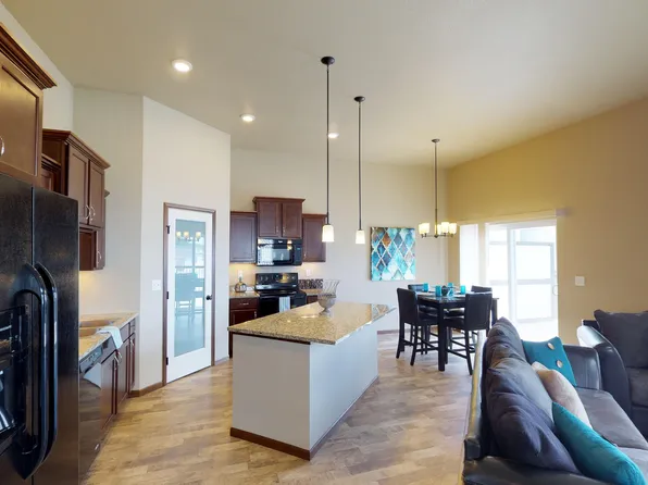 Maple Grove Townhomes, 325 31st Ave E #355-3, West Fargo, ND 58078