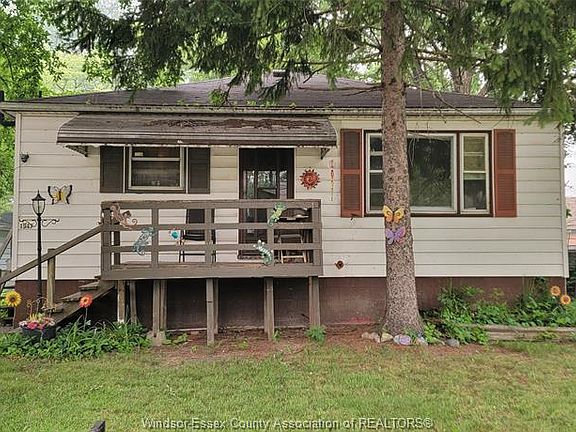 3rd image of 1947 Ferndale Ave