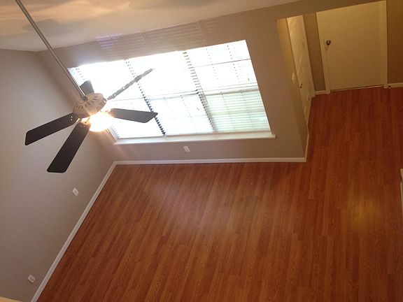5th image of 1010 Pineview Blvd #E