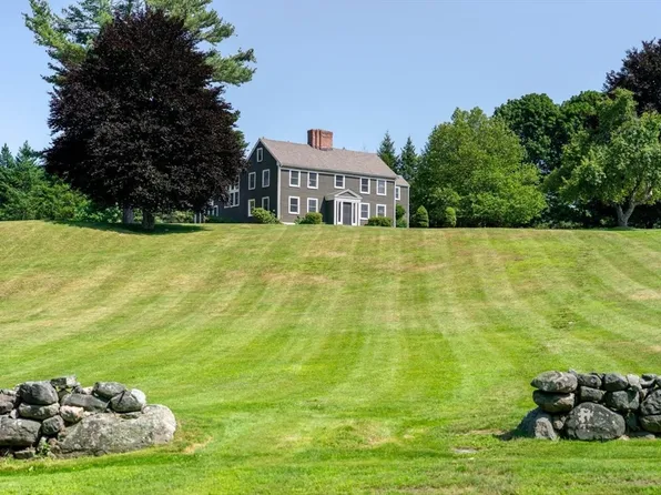 47 East St, Middleton, MA 01949