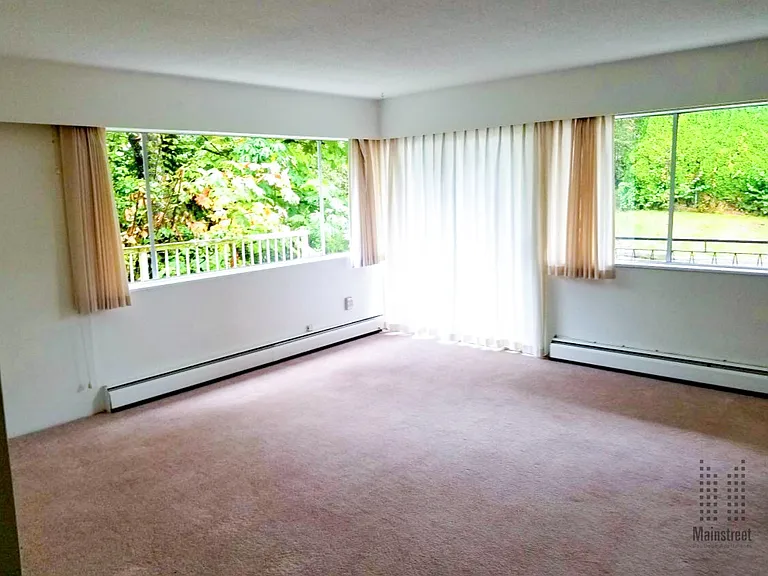 33941 Essendene Ave — Photo 5