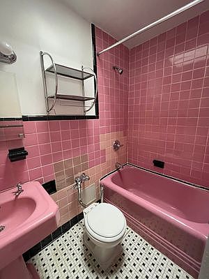 4th image of 457 W 21st St #1A
