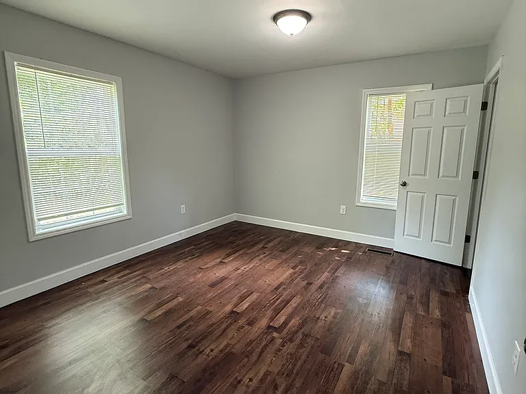 8 McBrien Rd — Photo 8