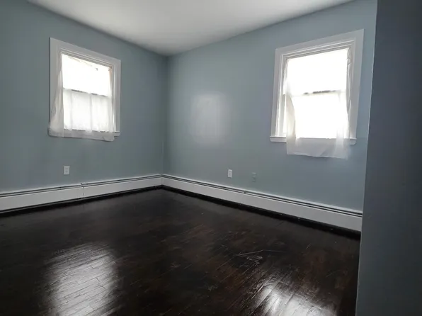 39 Eakman Dr, Garnerville, NY 10923