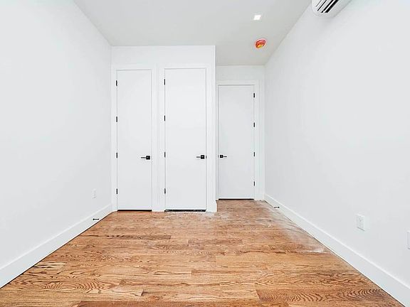 4th image of 1183 Gates Ave #3B