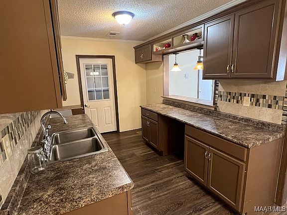 5th image of 309 Pinehaardt Dr