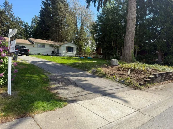 918 164th St, Surrey, BC V4A 4Y5