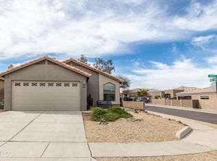 658 S Painted River Way, Vail, AZ 85641