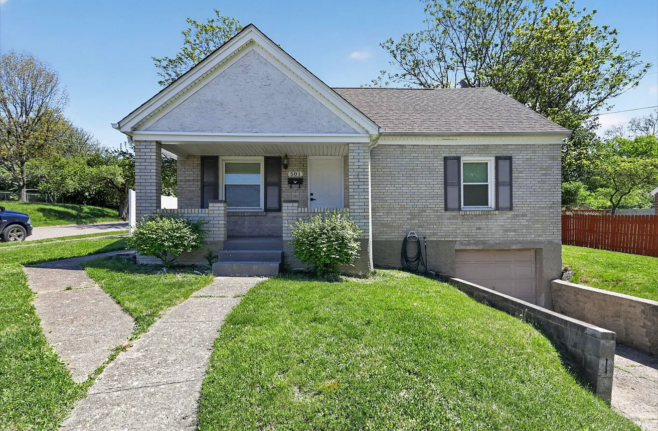 4 bed, 1500 sqft, $2,100 — Photo 1