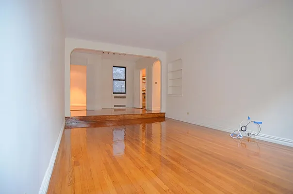 Rented by MNS | media 21