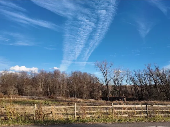 976 Davis Rd #60, East Aurora, NY 14052