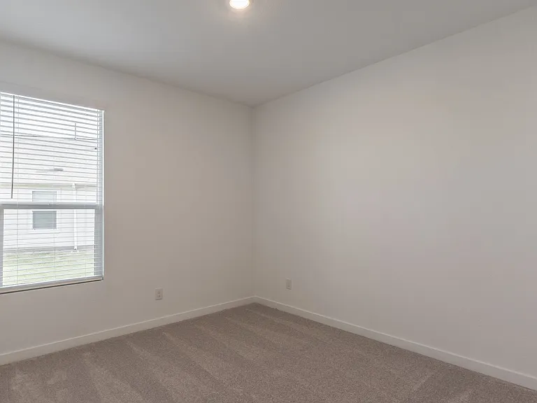 1901 Nokota Pkwy — Photo 5