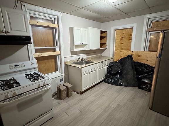 2nd image of 435 Centre St