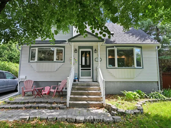 484 Mutual St, Ottawa, ON K1K 1C8