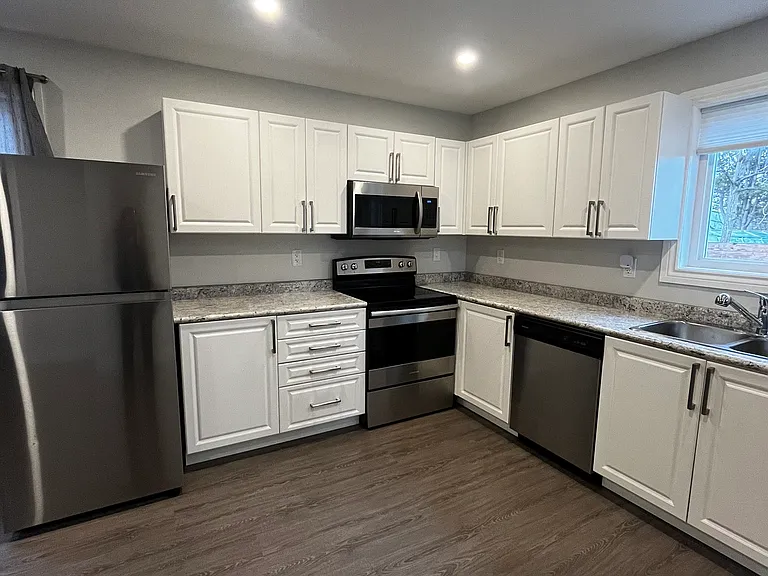 78 Ottaway Ave — Photo 28